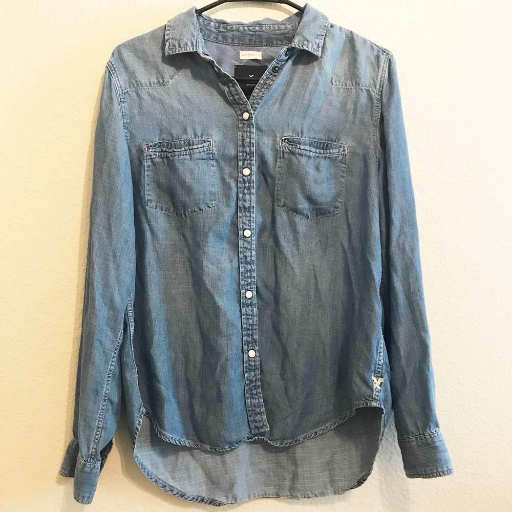 American Eagle Outfitters Denim Button Down Shirt